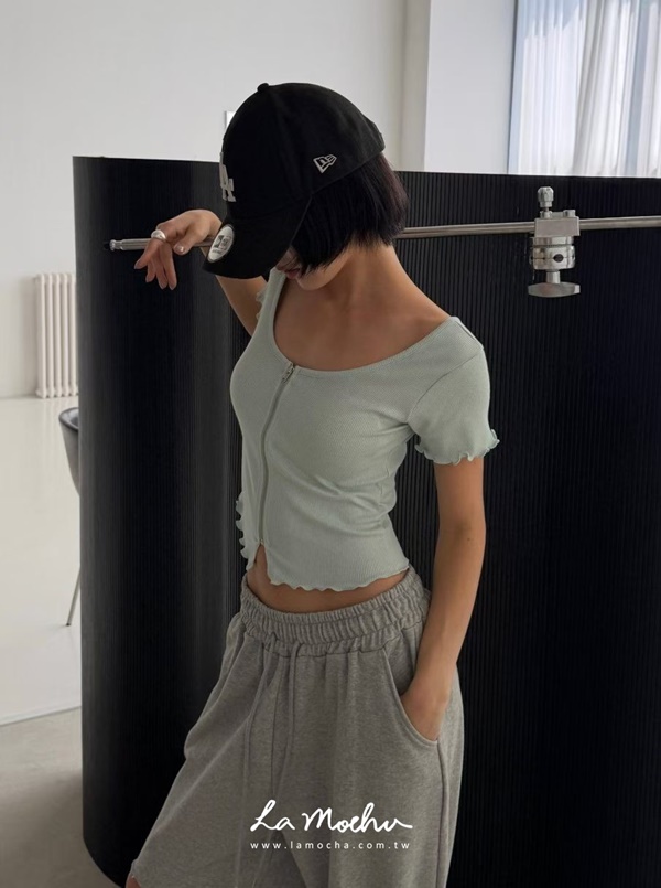 雙拉鍊木耳邊圓領上衣